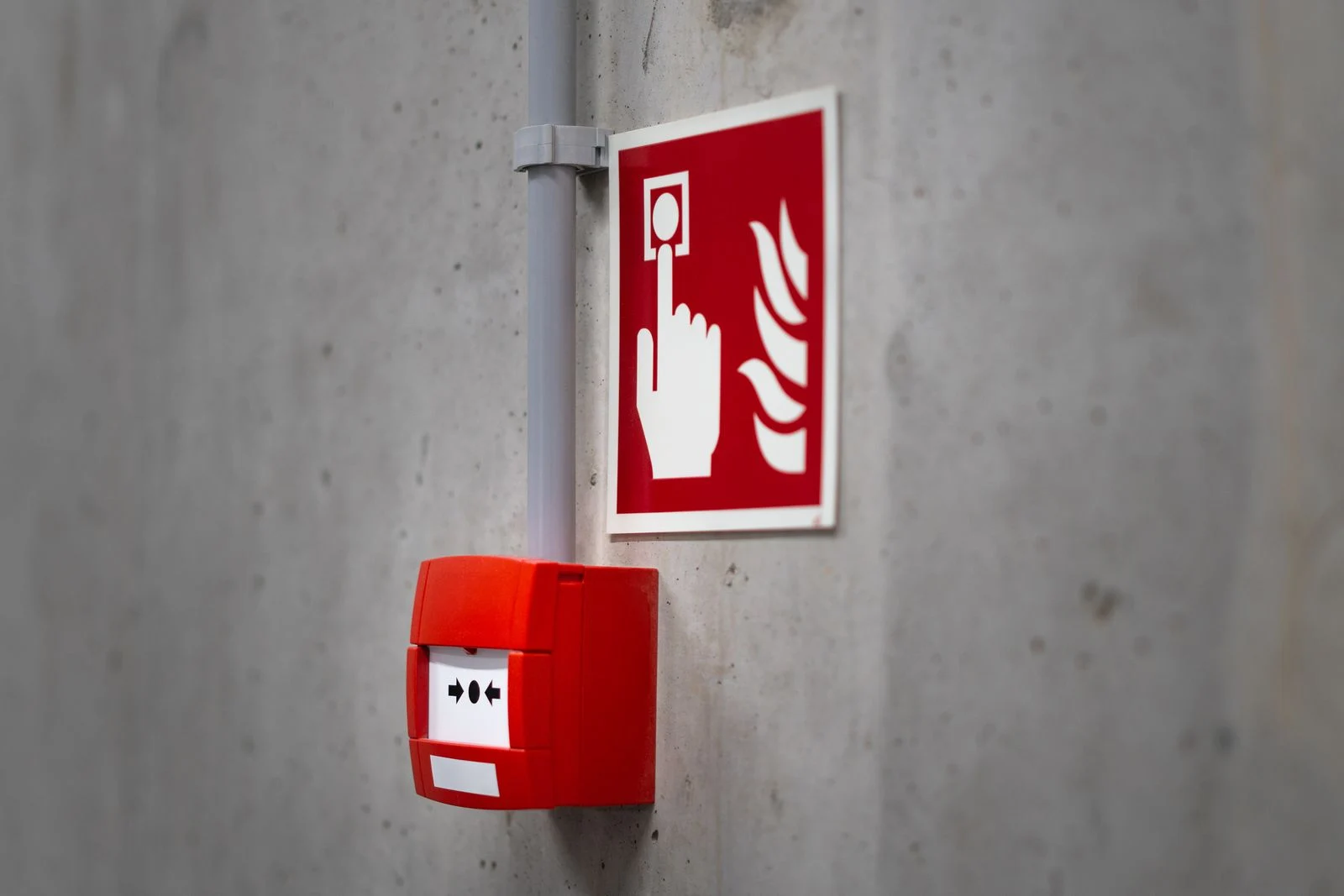 Manueller Brandmelder einer Brandmeldeanlage